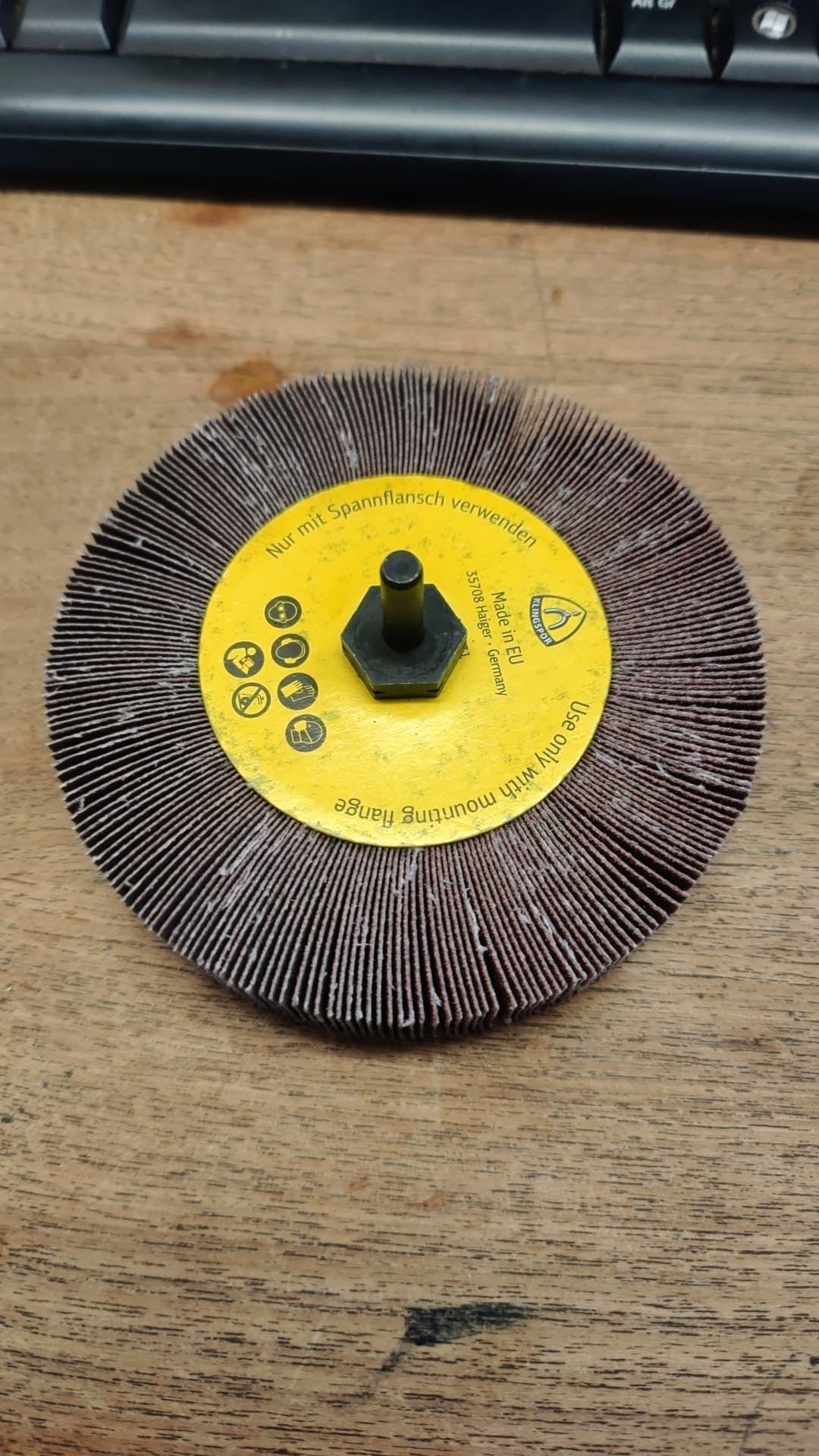 M14 Centred Flap Wheels for use with Die Grinders (115mm Diameter)